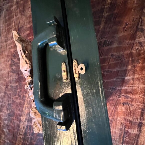 Vintage Hand-Painted Wooden Tropical Handbag With Parrot Motif & Green Handle - Picture 8 of 11